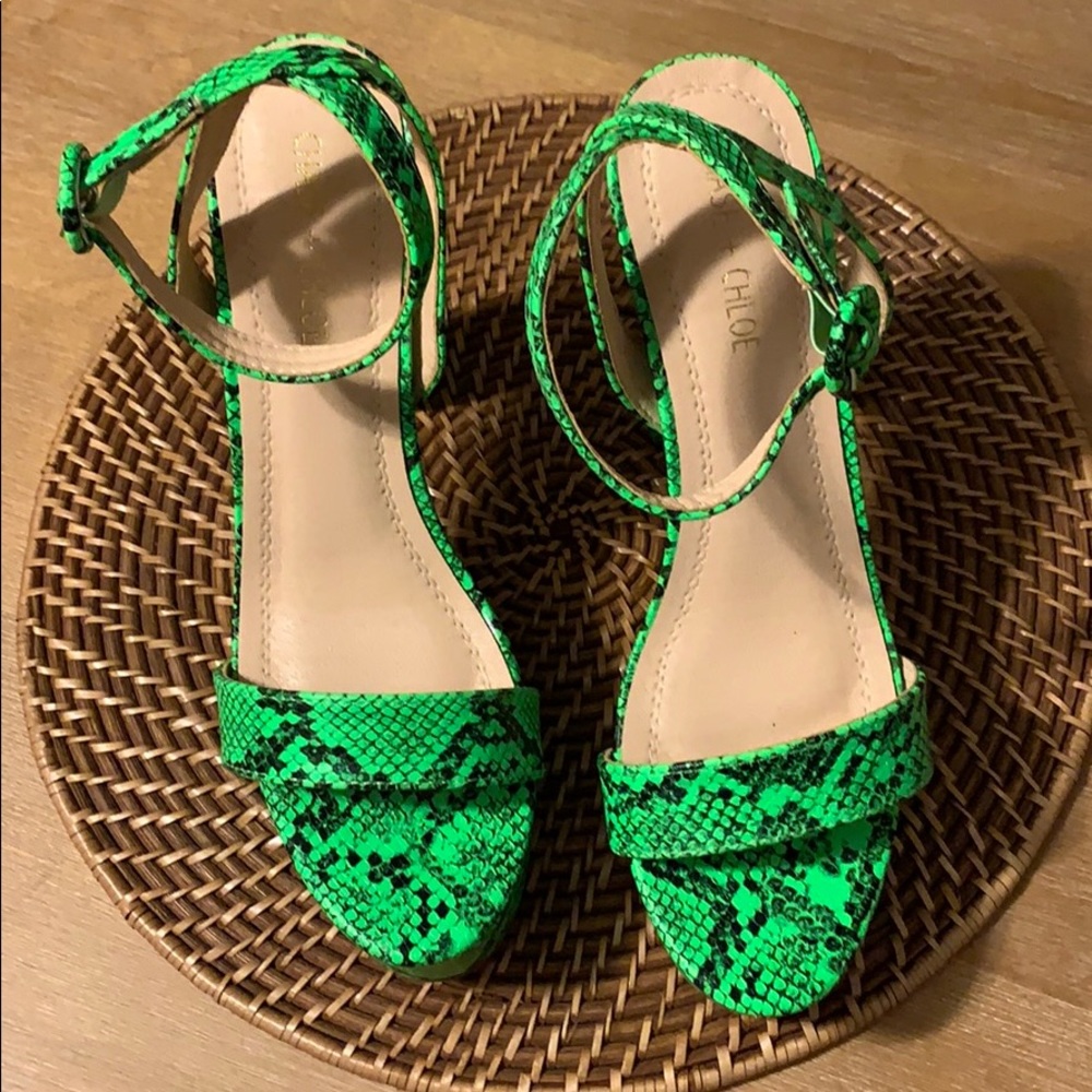 Chase + Chloe Neon Green “snake skin” Heels